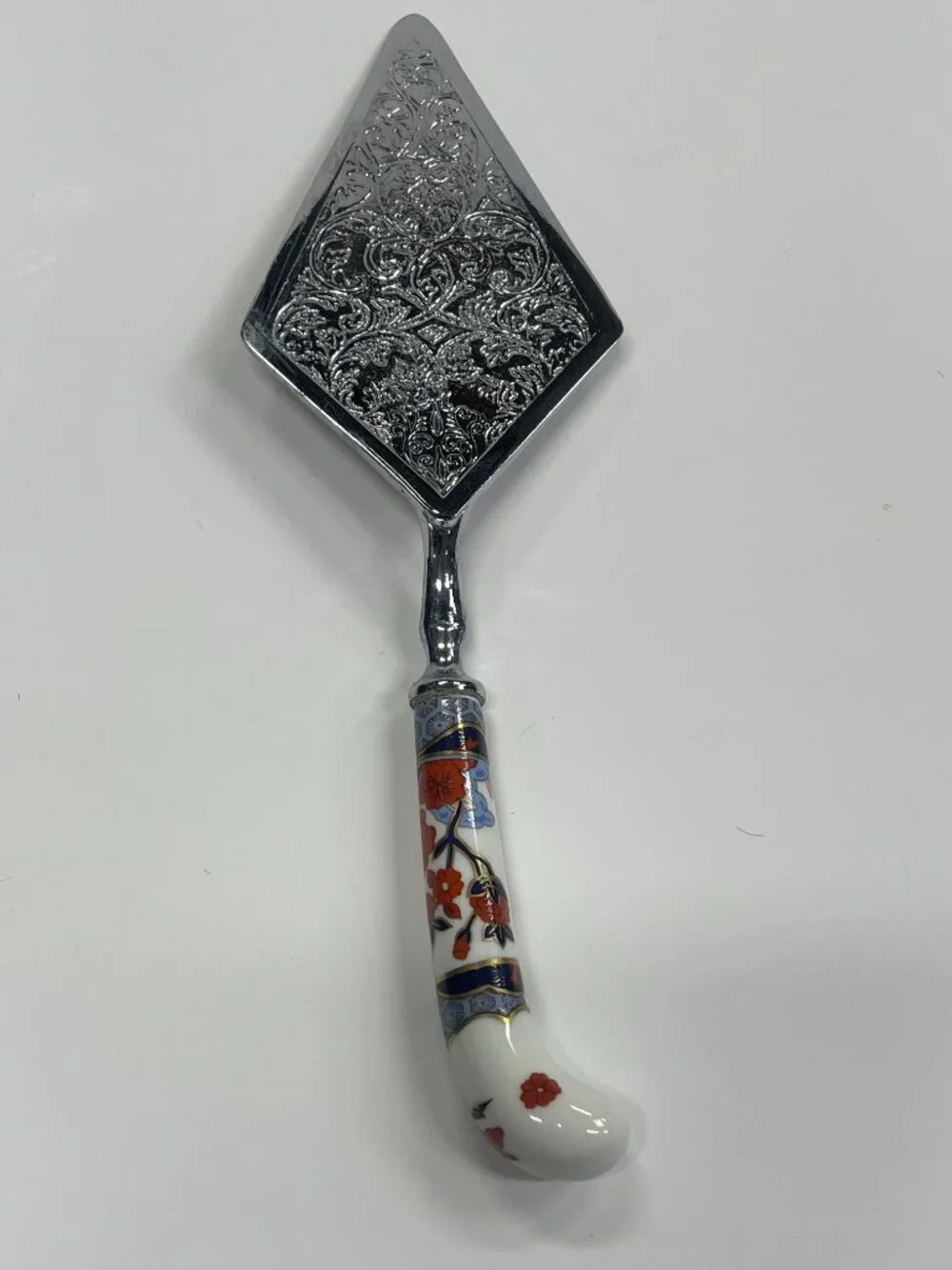 Spode Shima Cake Pie Server Porcelain Handle Ornate Embossed Blade